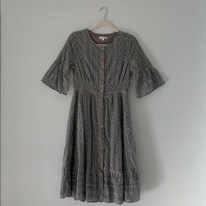 🆕 Wren & Ivory lace midi dress